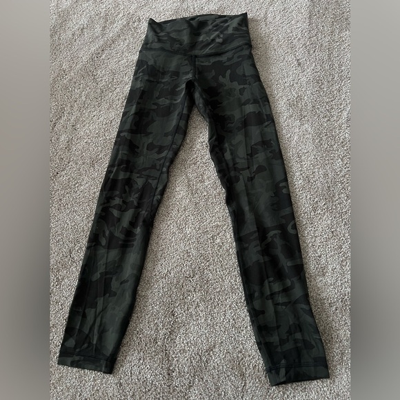 SOLD Lululemon Align Pant II 25" Size 4 - Picture 4 of 5
